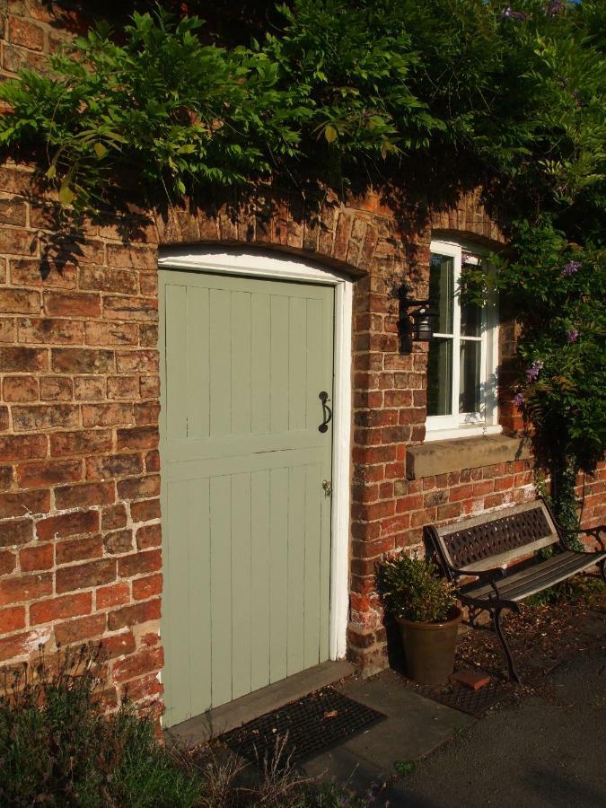 The Stables At Owlett Hall Crowle  Exterior foto